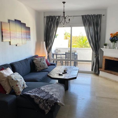 Bahia De Casares Daire Estepona Dış mekan fotoğraf