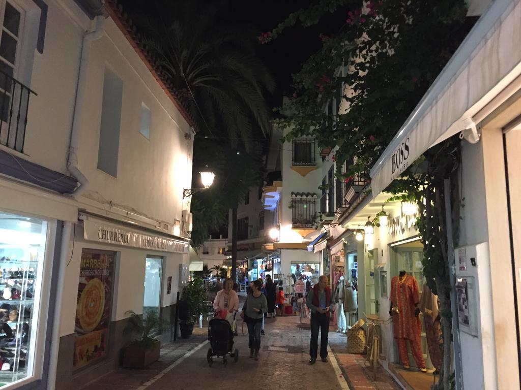 Bahia De Casares Daire Estepona Oda fotoğraf