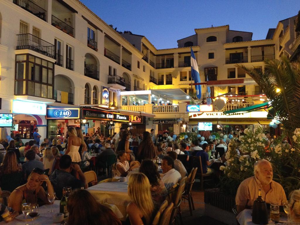 Bahia De Casares Daire Estepona Oda fotoğraf