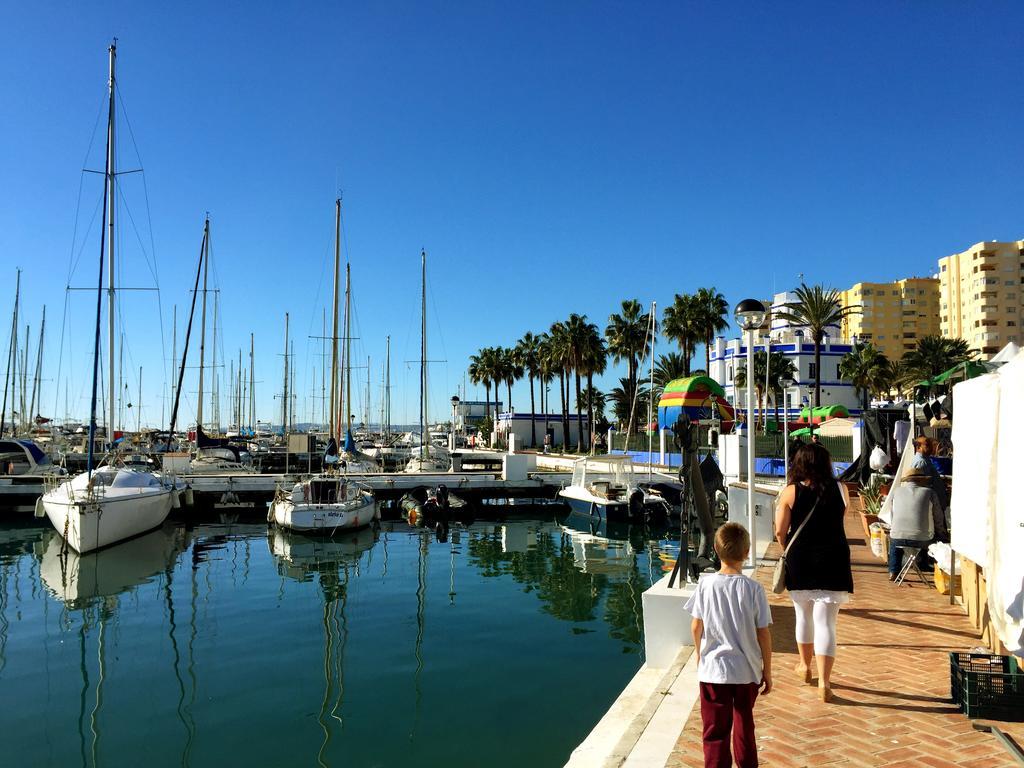 Bahia De Casares Daire Estepona Oda fotoğraf