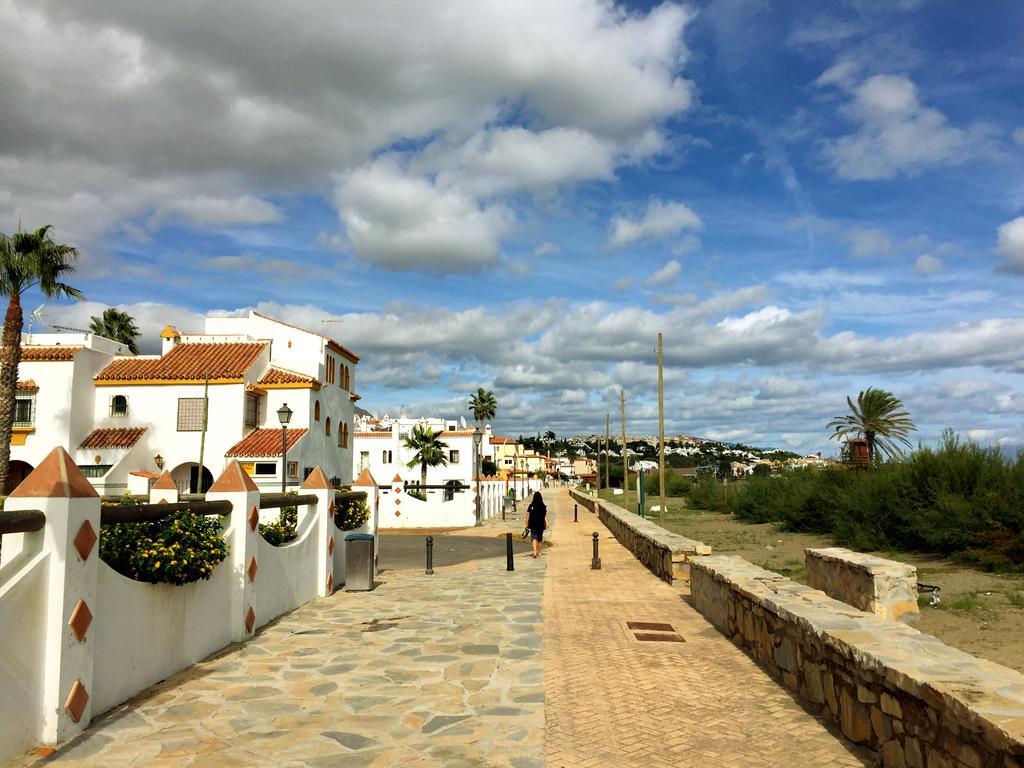 Bahia De Casares Daire Estepona Oda fotoğraf