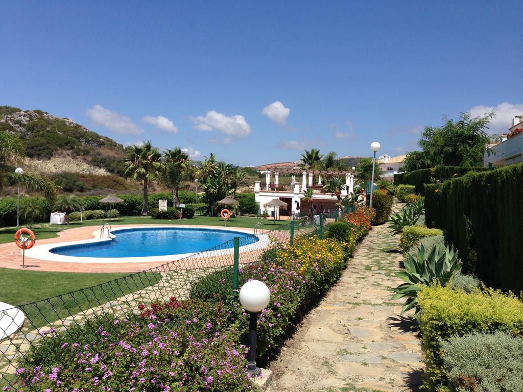 Bahia De Casares Daire Estepona Oda fotoğraf